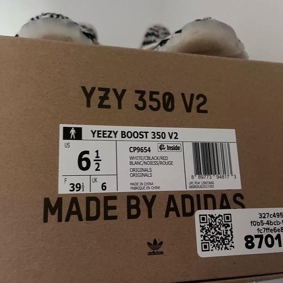 Adidas Men’s Yeezy zebra - Picture 6 of 7